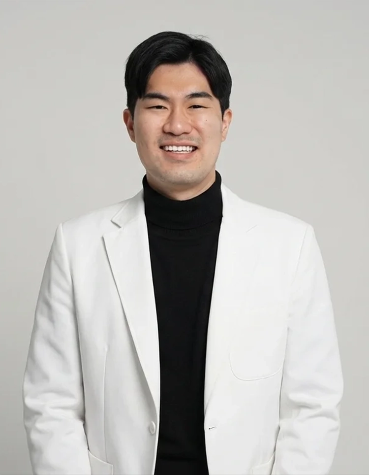 더스마트치과 강봉수 원장